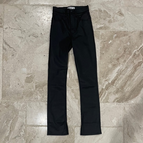 NWOT Abercrombie Ultra High Rise 90s Slim Straight Jean Coated Black (Size 24) - Picture 5 of 7
